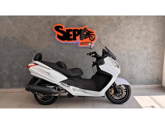 DAFRA MAXSYM 400i 